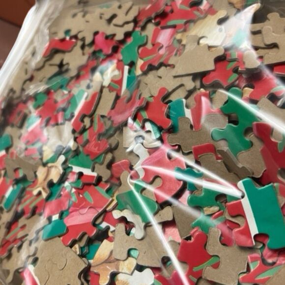 Vintage Current Santa Bear Christmas Puzzle 20 Inch Round 500 Pieces - Picture 2 of 4